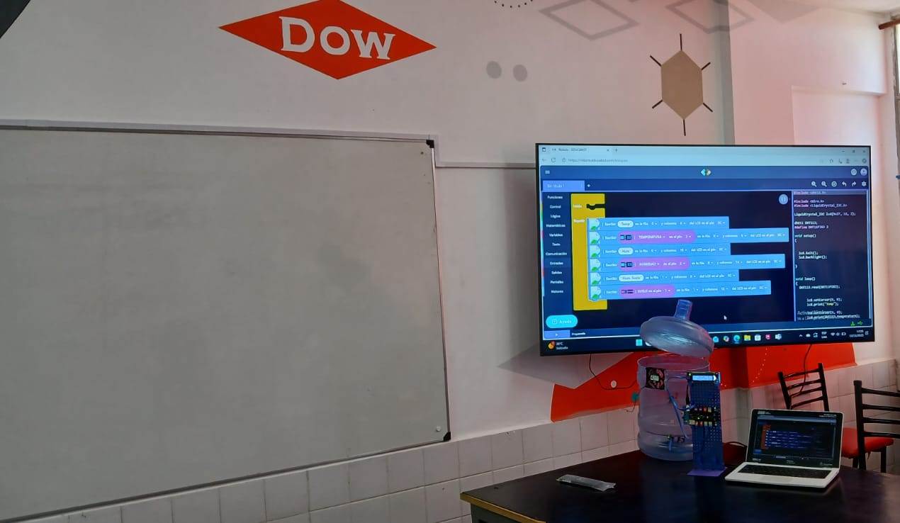 Lee más sobre el artículo 🌱 Proyecto de Invernadero Inteligente: un logro destacado en la Muestra Institucional 2025